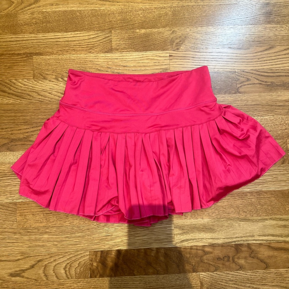 Gold hinge skirt